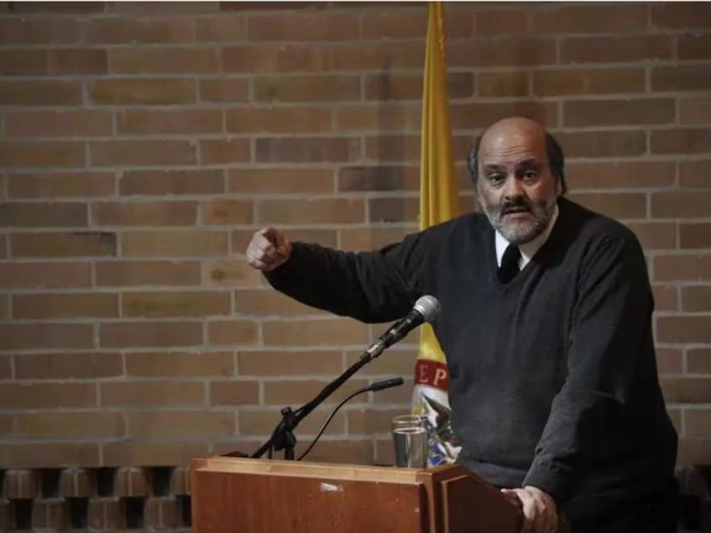 Leopoldo Múnera Ruiz fue nombrado como el nuevo rector de la Universidad Nacional. Este nombramiento se realizó durante una sesión extraordinaria del Consejo Superior Universitario (CSU), en la cual se aprobó una resolución que anuló la elección previa de José Ismael Peña.