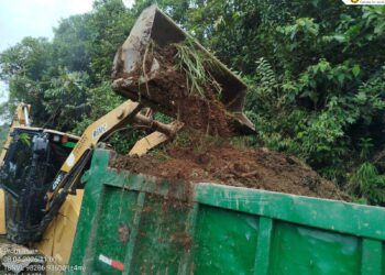 Gobernación de Caldas mantiene activos los combos de maquinaria amarilla en varias subregiones