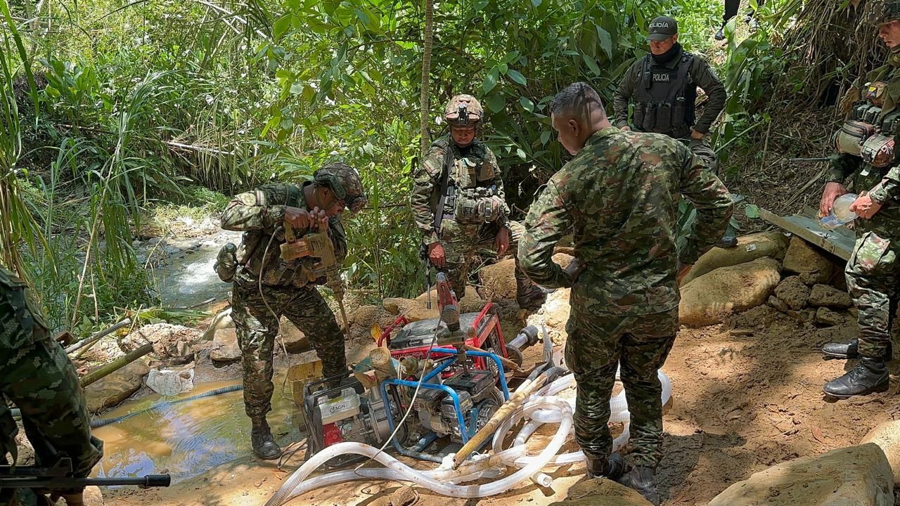 Golpe a la minería ilegal en Anserma: capturan a tres hombres y ...