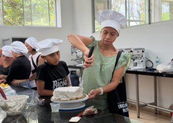 Niños damnificados por el terremoto vivieron la experiencia como panaderos por un día